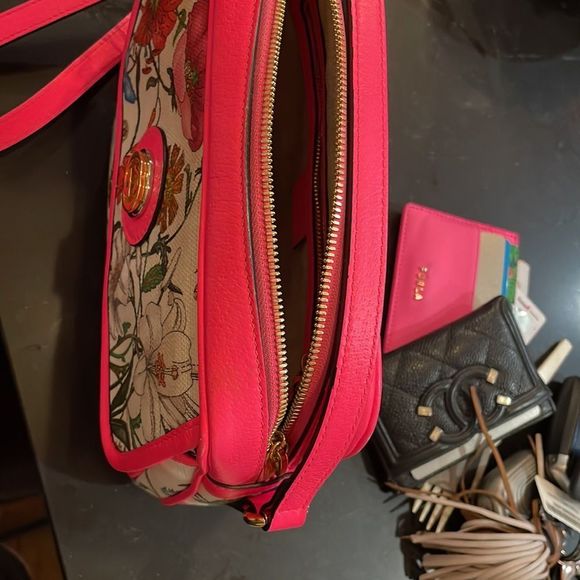 Gucci cross body small Flora 10X 2.5 X7 GUC - Picture 8 of 8